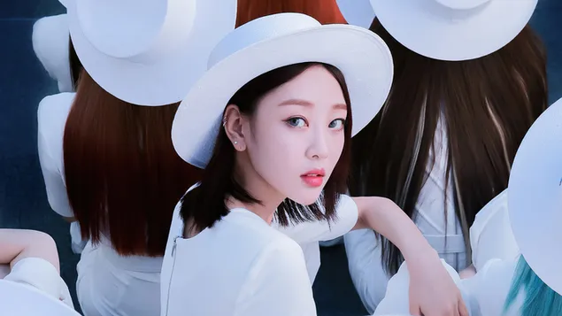 איב ב-'12:00' MV Shoot (2020) מתוך 'Loona' (K-Pop Band) 4K טפט